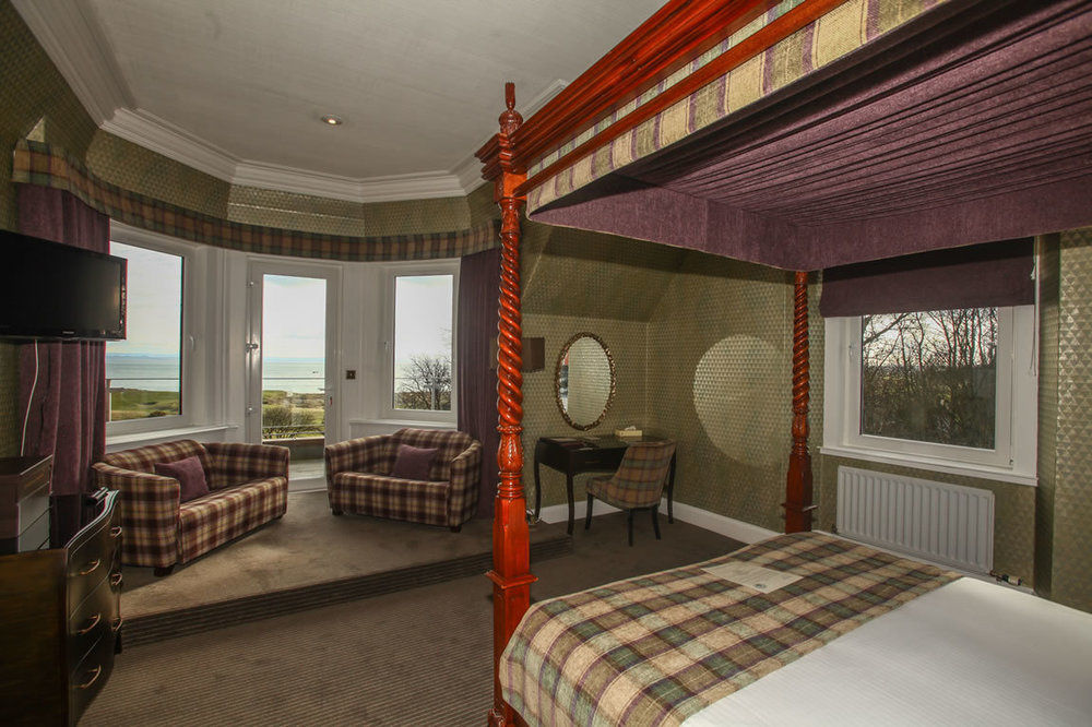 Old Manor Hotel Lundin Links Экстерьер фото